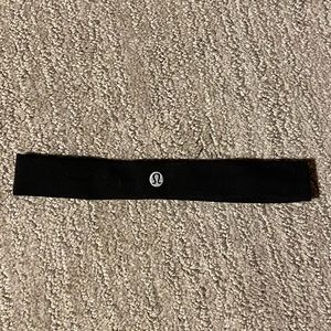 Thin black lululemon head band